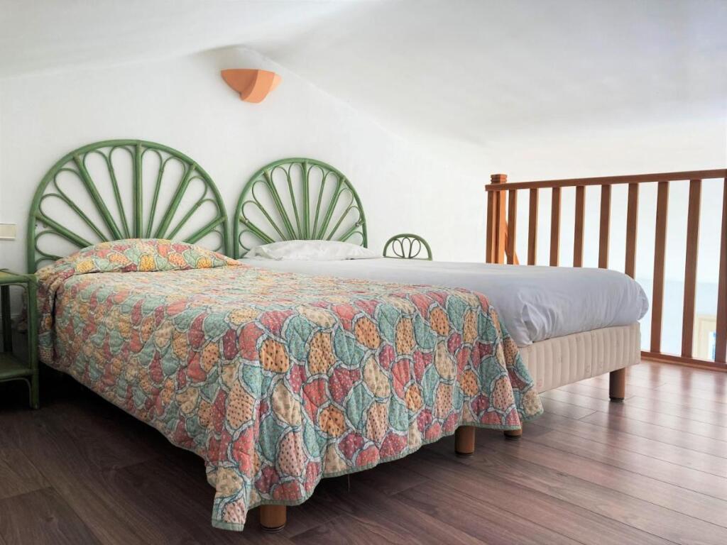 La Résidence du Provençal · 23 appartements et 2 Restaurants · Var by null
