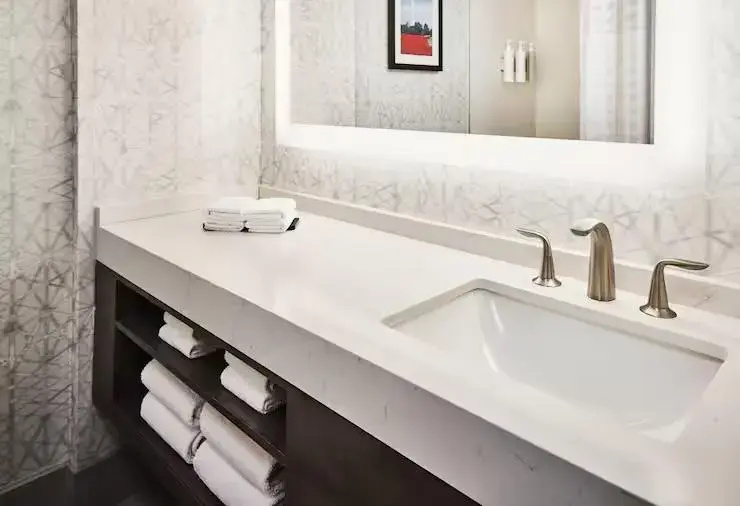 Embassy Suites by Hilton Alexandria Old Town - Chambres
