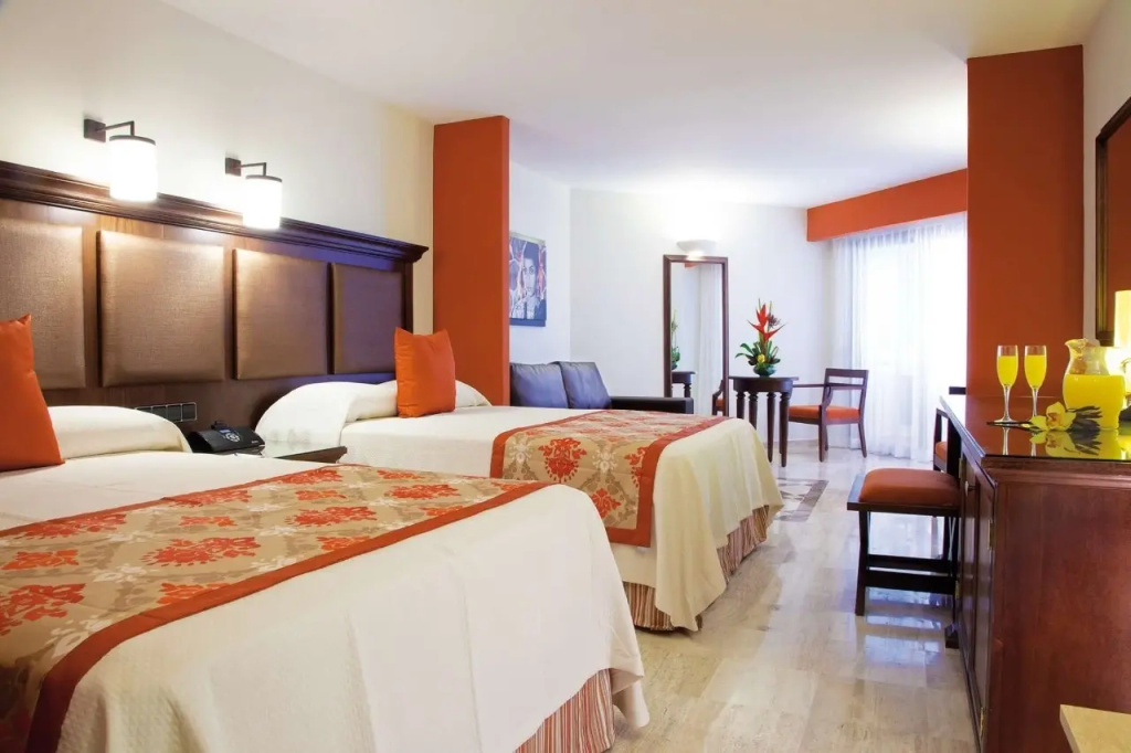 Double Junior Suite with garden view (twin beds)