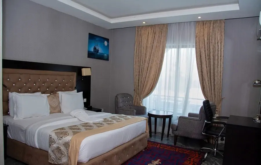 Executive Deluxe Double room (full double bed)