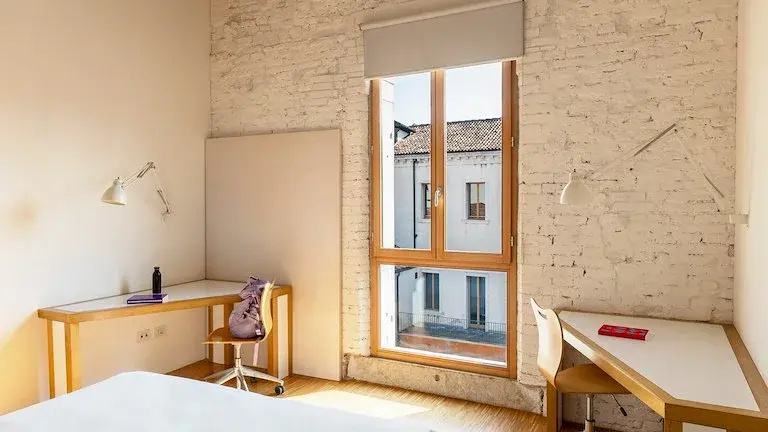 Double room (full double bed)