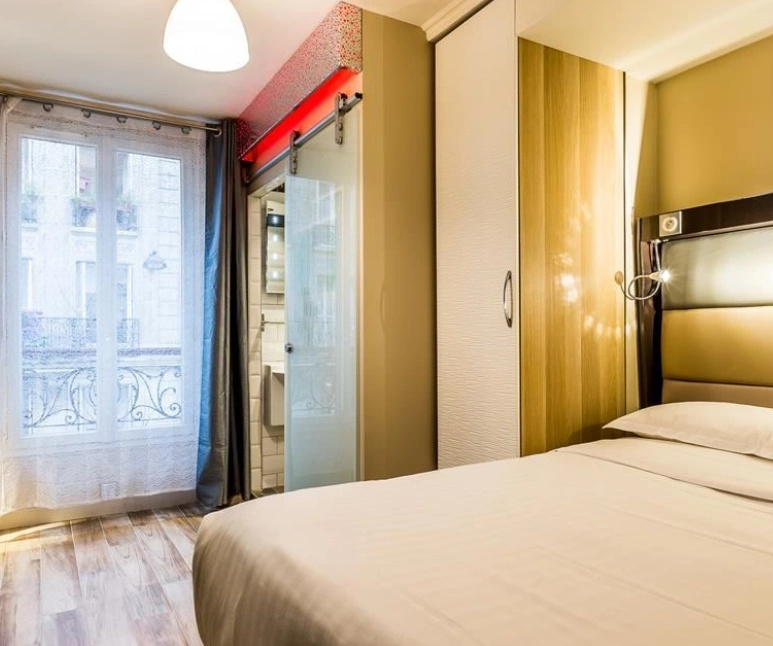 Classic Double room (full double bed)