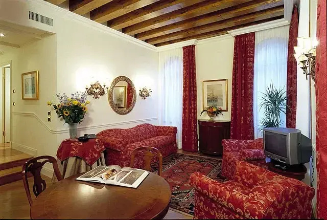 Torre Dell'Orologio Signature Residence - Chambres