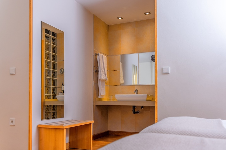 Double room (twin beds)