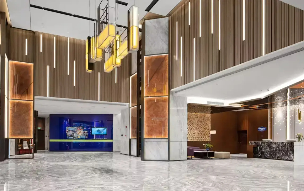 Lobby & Reception