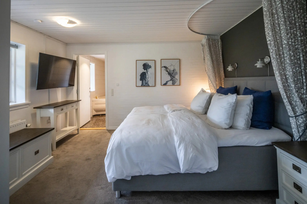 Terrace Courtyard Suite