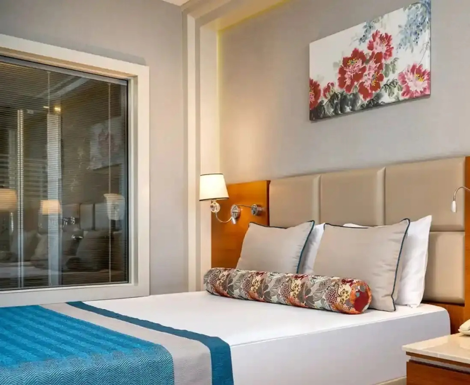 Standard Double room with land view (full double bed)