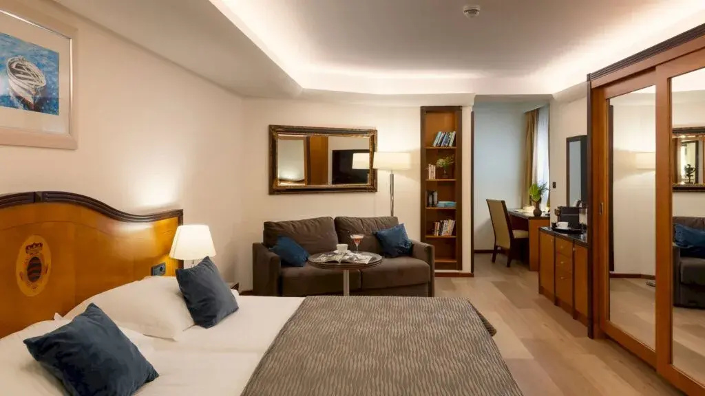 Classic Interconnecting room with balcony