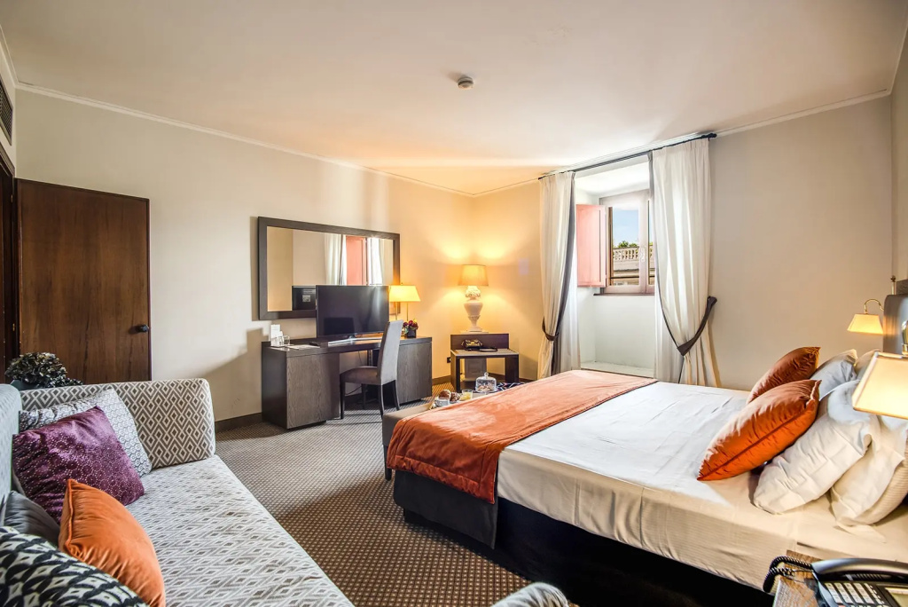 Superior View of Montecitorio Double room (full double bed)