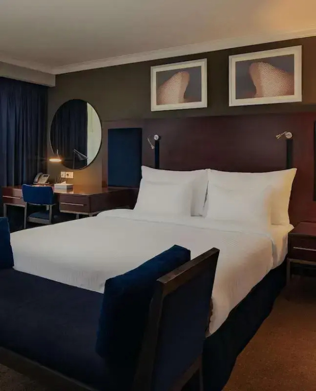 Executive Double Suite (full double bed)
