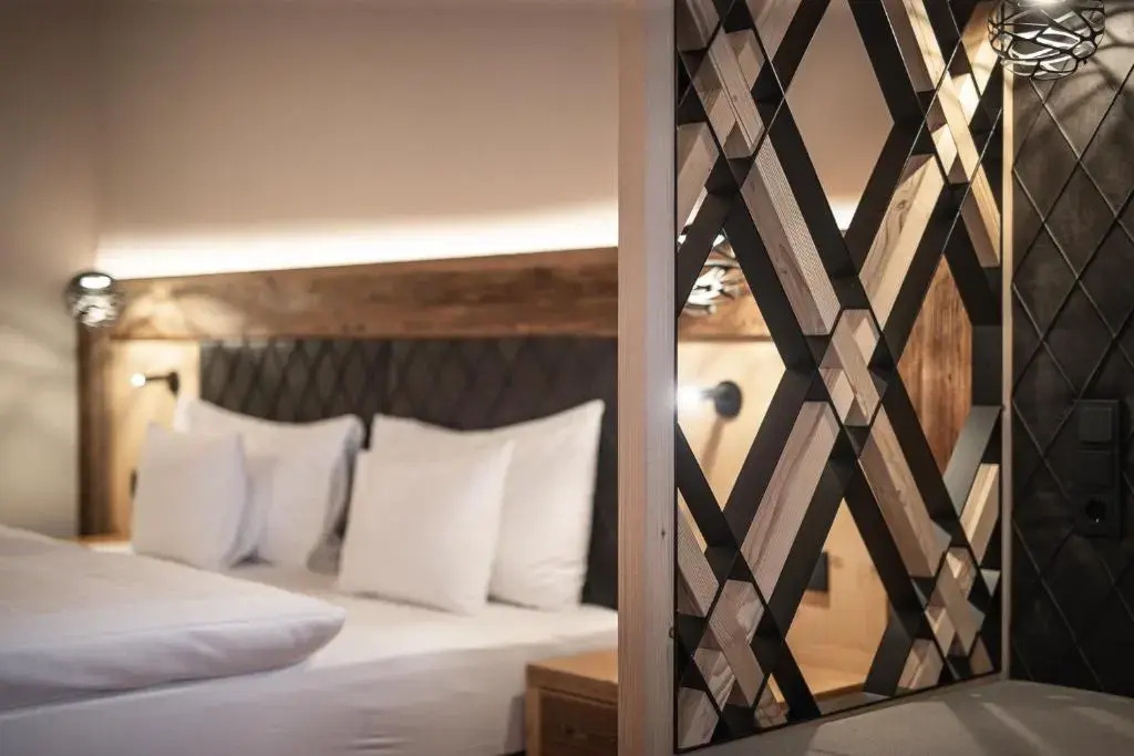 Panorama Double Suite with balcony (full double bed)
