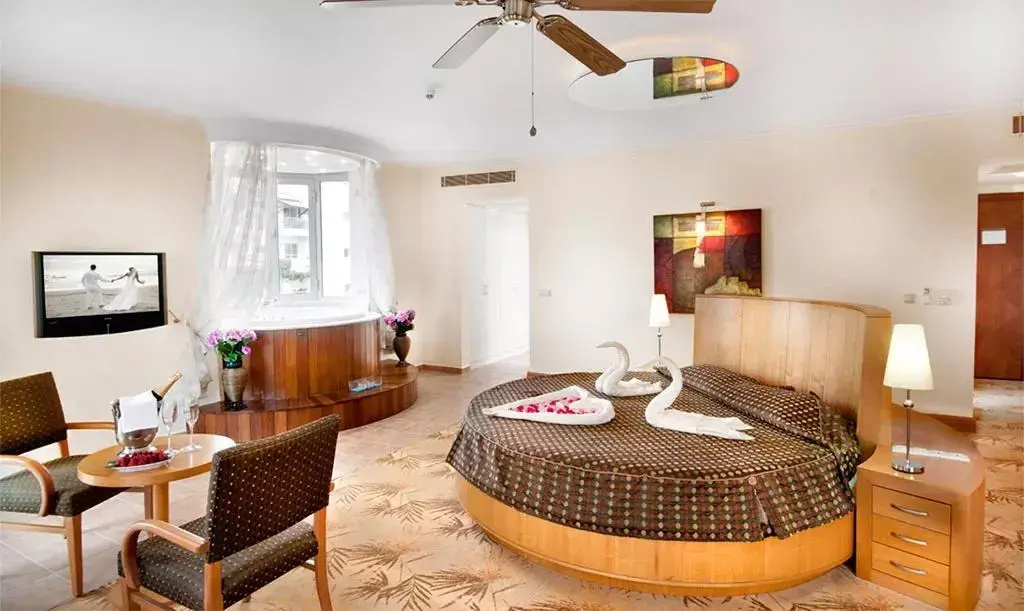Modern Honeymoon Double room (full double bed)