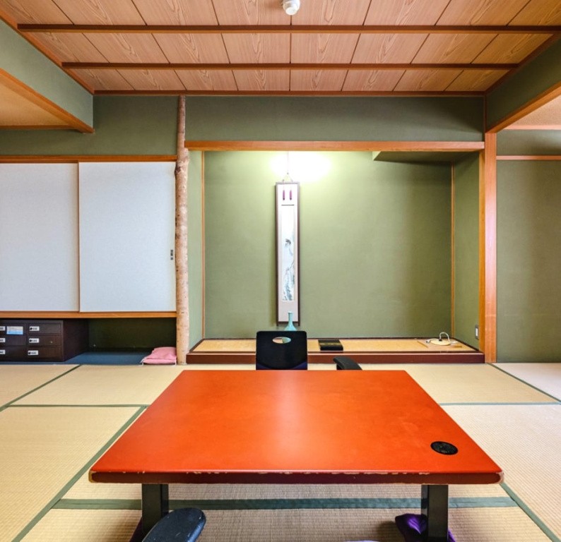Japanese-style room