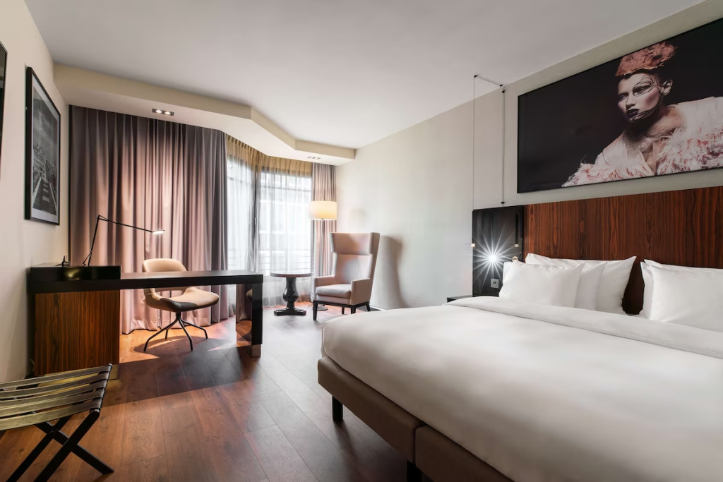 Collection Premium Double room (full double bed)