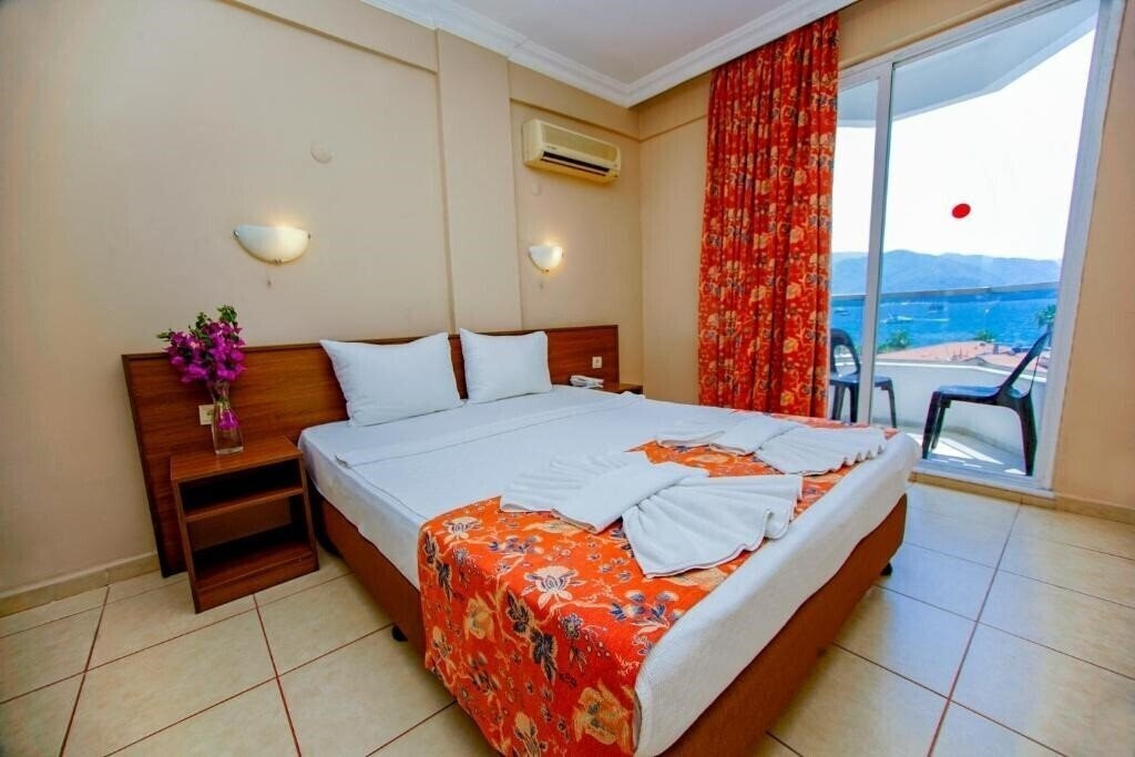 Double room with sea view (twin beds)