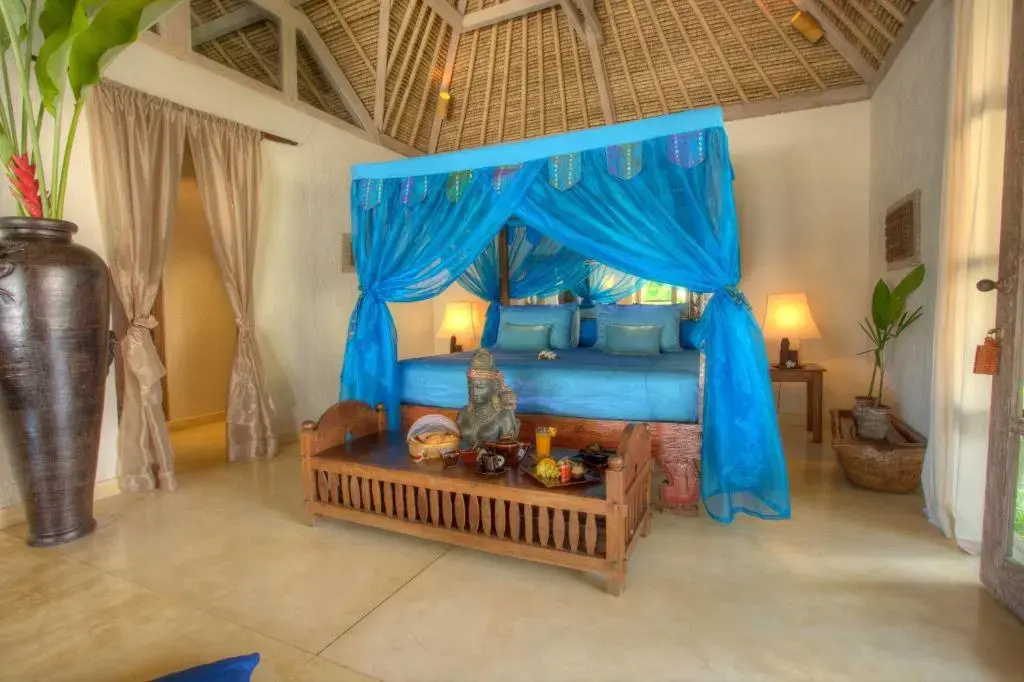 5 Bedrooms Villa