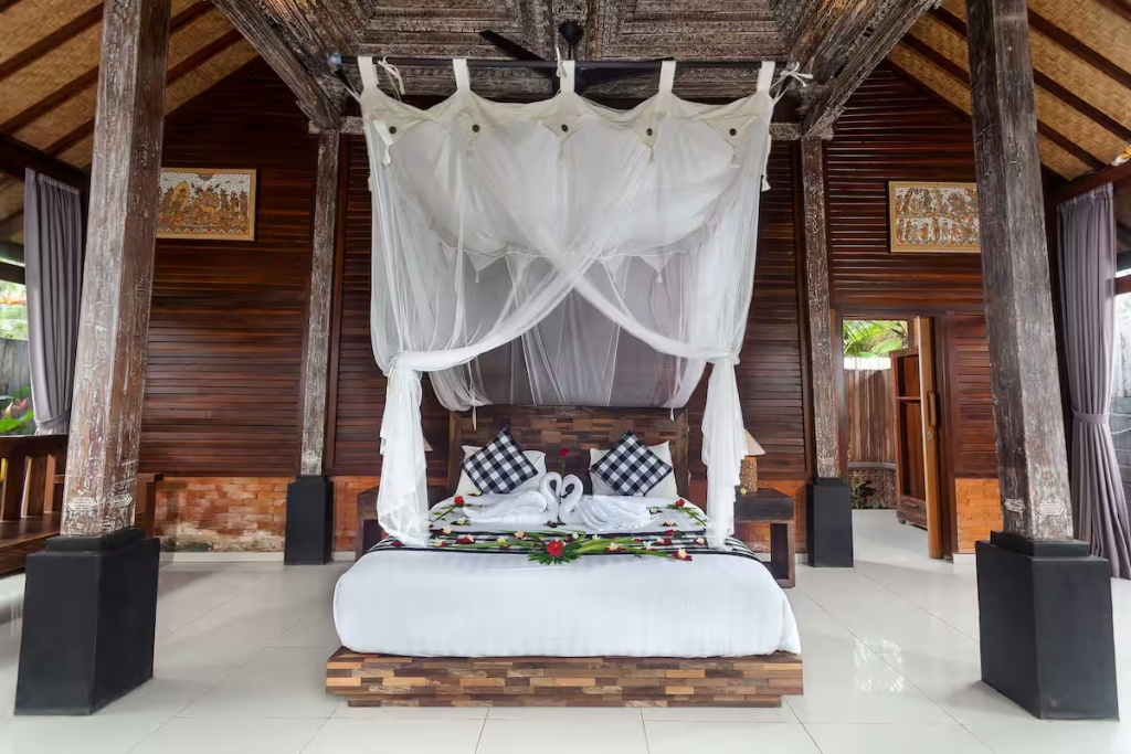Classic Double Cabin (full double bed)