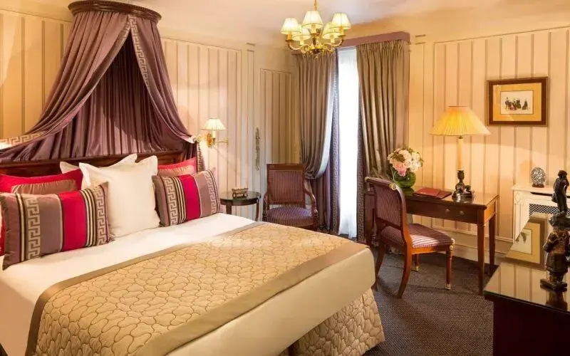 Napoleon Hotel 35