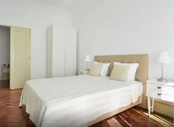Double room (full double bed)