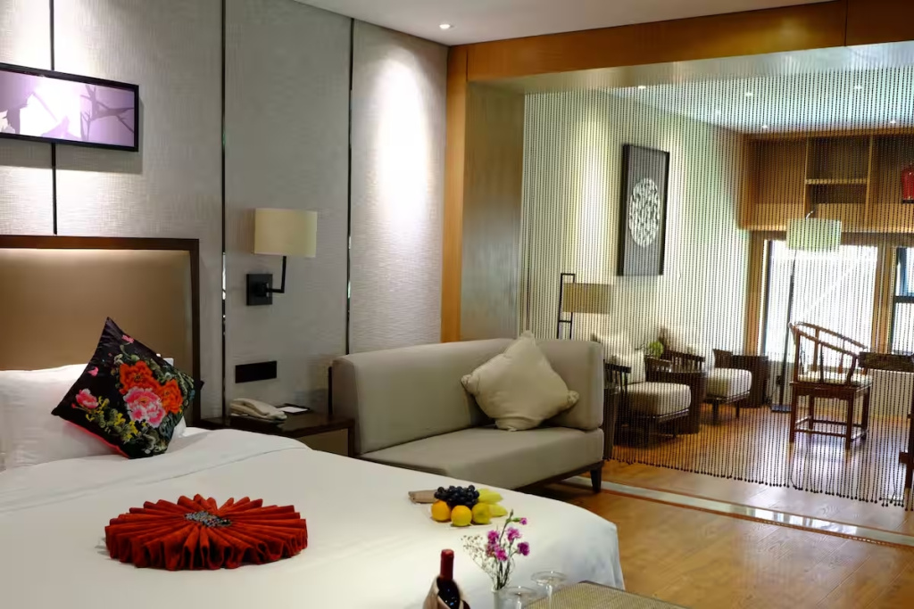 Executive Double Suite (full double bed)