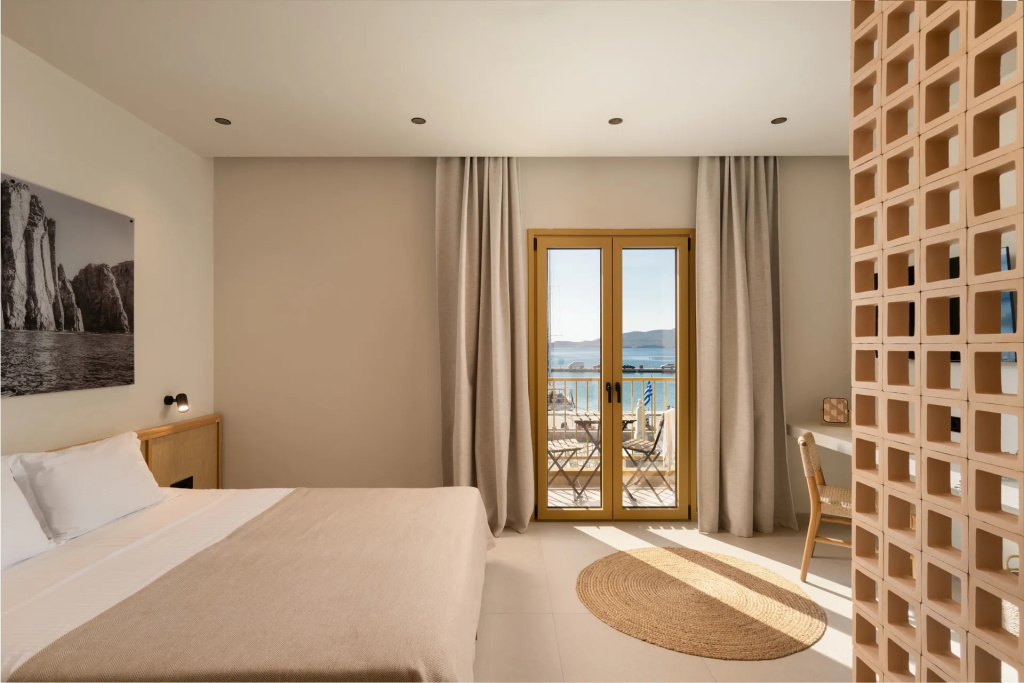 Deluxe Double Suite with sea view (full double bed)