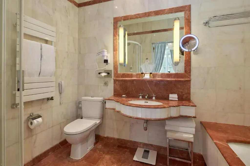 Hotel Regina Louvre 102
