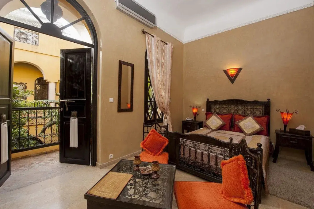 Ivory Double Night Suite (full double bed)