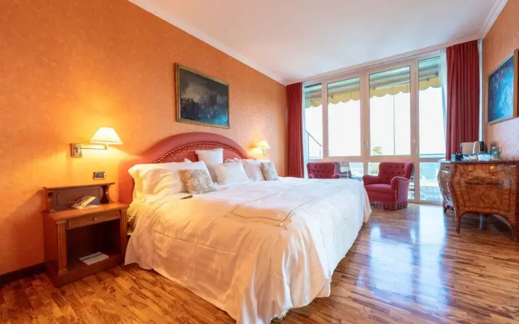 Vista Terrace Grand Double Suite (full double bed)