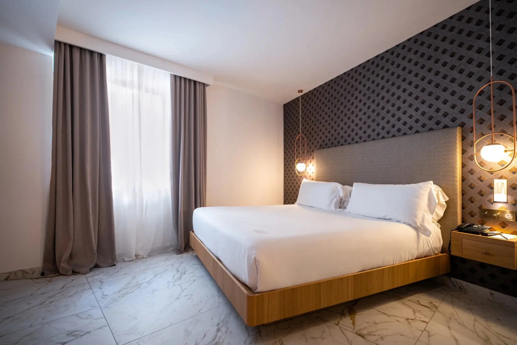 Premium Double room with courtyard view (full double bed)