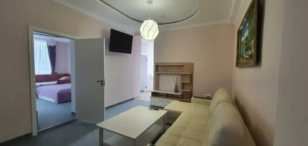 2 Bedrooms Sextuple Apartment with balcony