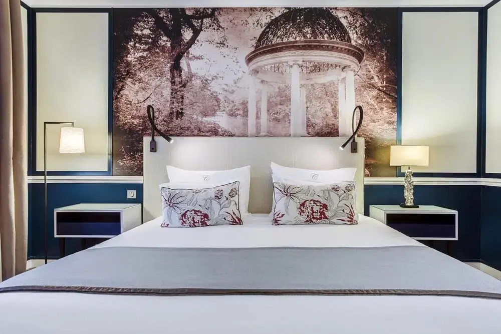 1 Bedroom Deluxe Le Claridge Patio View Double Suite (full double bed)