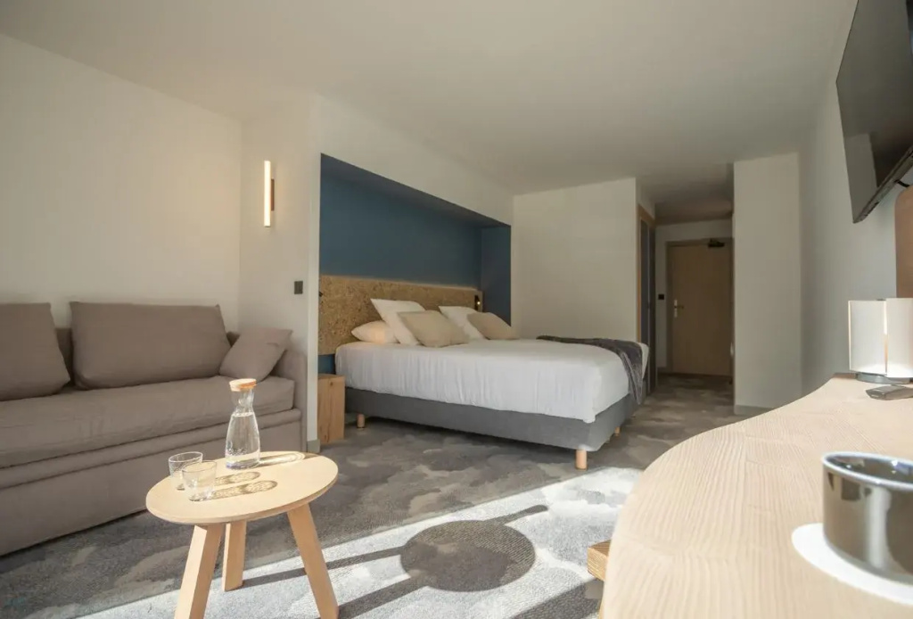 Superior Double Family room with mountain view (full double bed)