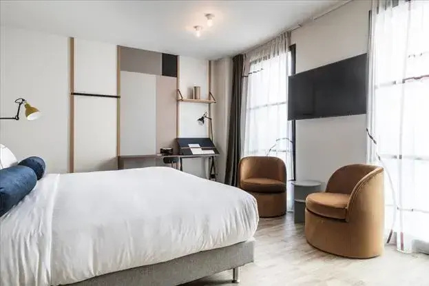 Fancy Double room (full double bed)