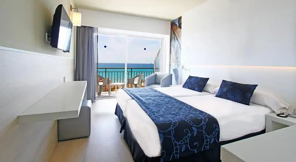 Double room with sea view (twin beds)