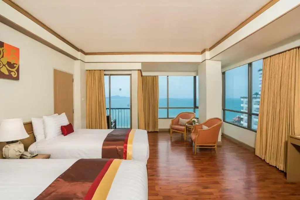 Cosy Beach Hotel — фото