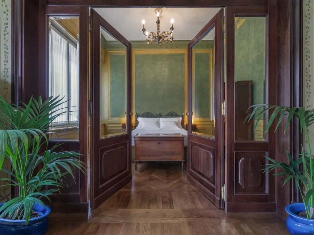 «Serenissima» Double Suite (full double bed)