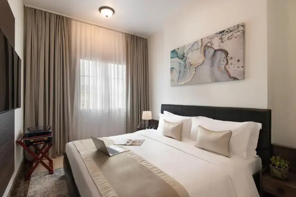 1 Bedroom Deluxe Apartment