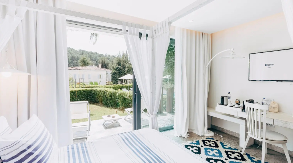 Superior Double room (full double bed)