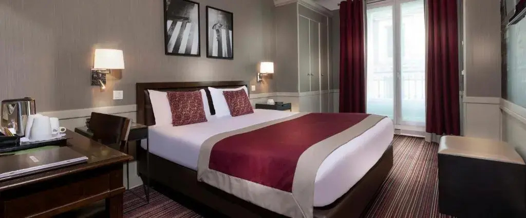 Deluxe Double room with balcony (full double bed)