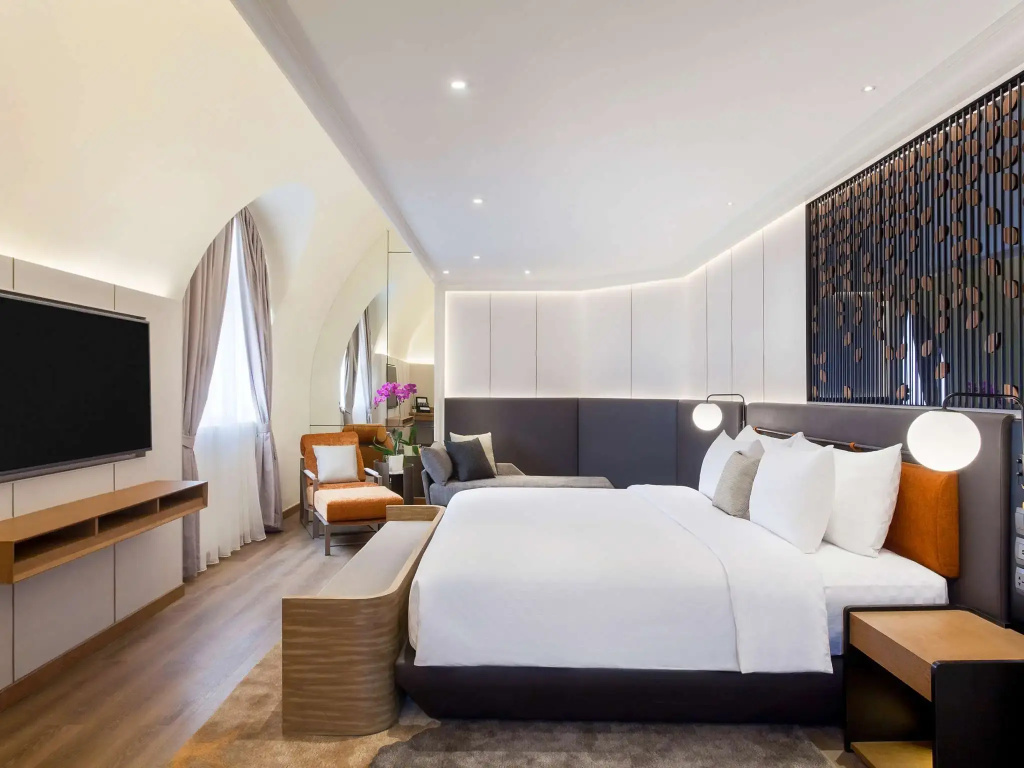 2 rooms Presidential Quadruple Suite