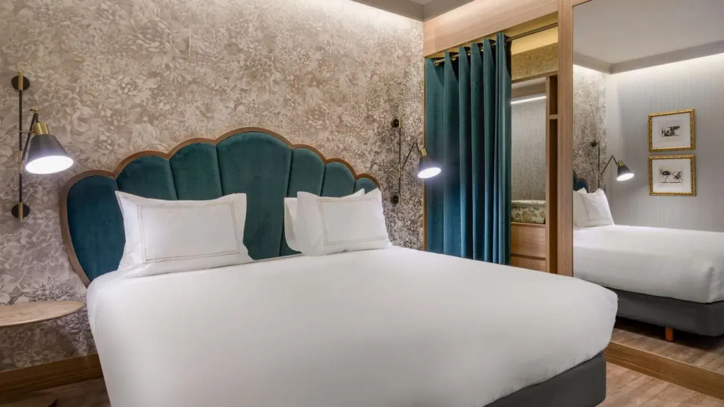 hotel photo