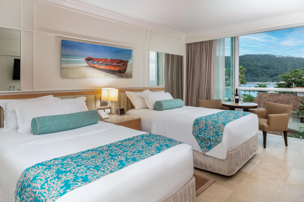 Walk Out Superior Double Suite twin beds