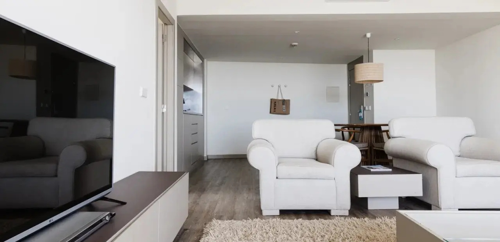 2 Bedrooms Quadruple Suite seafront