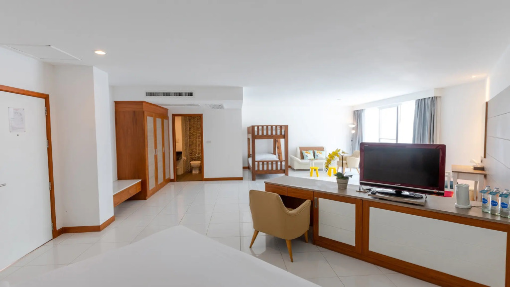 Четырёхместный номер Family в Pinnacle Grand Jomtien Resort and Beach Club