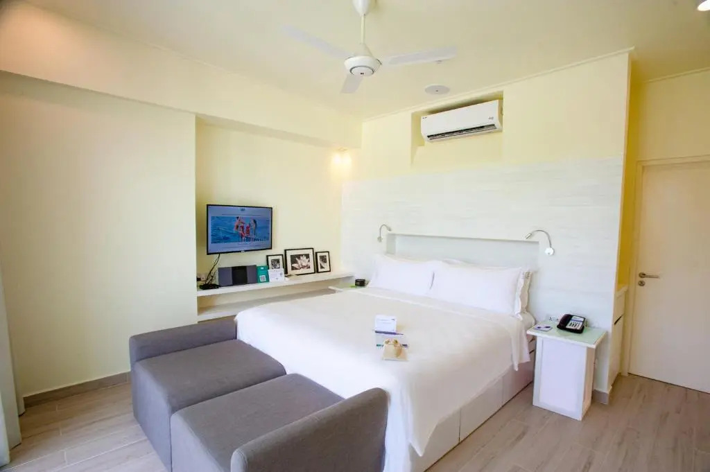 Holiday Inn Resort Kandooma Maldives