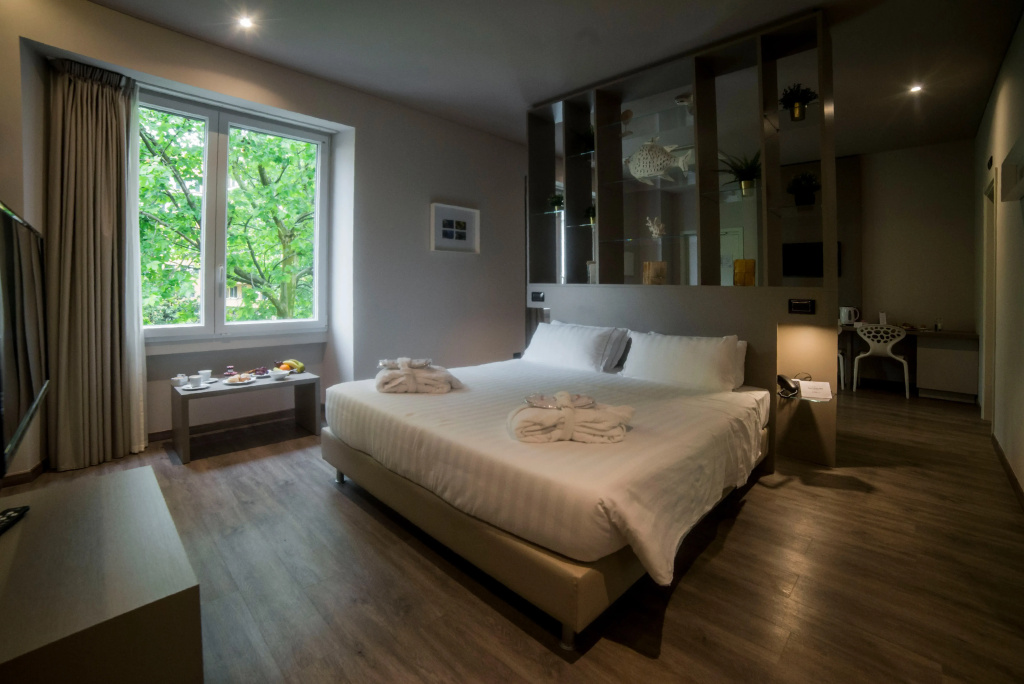 Double Suite (full double bed)