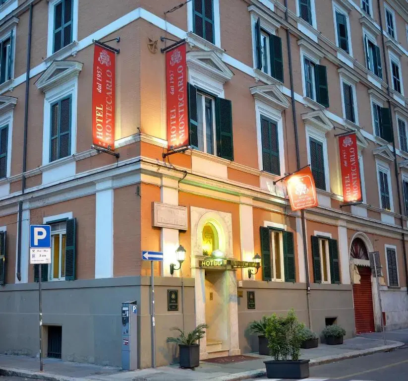 Hotel photo 1