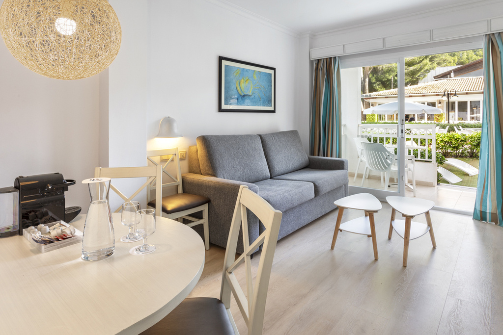 1 Bedroom Premium Double Apartment (twin beds)