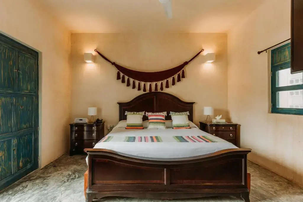 Double Suite (full double bed)