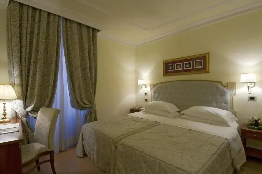 Double Club room (full double bed)